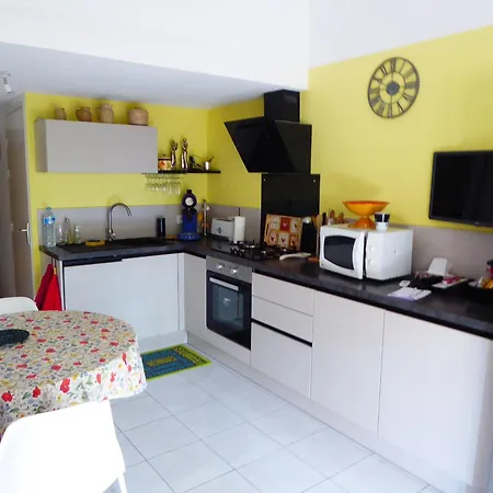 Pavillon Climatise 4/5 Pers, Grande Terrasse, Proche Et Commerces, Parking Securise - Fr-1-776-6 Villa *