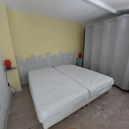 Villa Pavillon Climatise 4/5 Pers, Grande Terrasse, Proche Et Commerces, Parking Securise - Fr-1-776-6