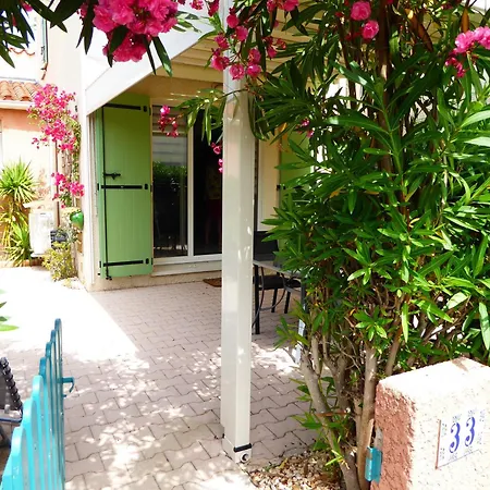 Villa Pavillon Climatise 4/5 Pers, Grande Terrasse, Proche Et Commerces, Parking Securise - Fr-1-776-6 *